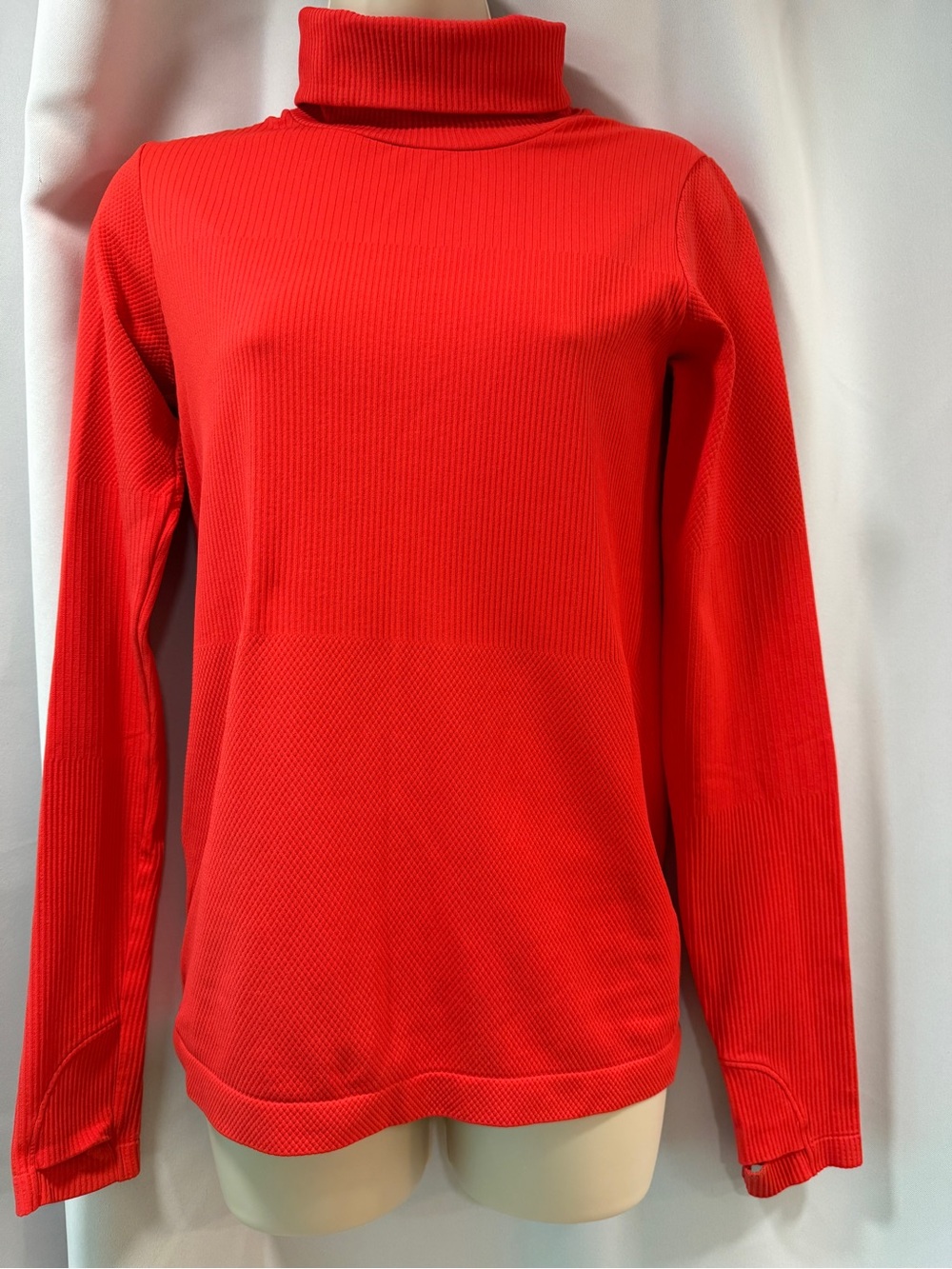 Athleta bright orange turtleneck activewear top size medium